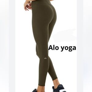ALO YOGA *Air Brush* Dark Olive Green High Waisted Leggings Women’s Size Small